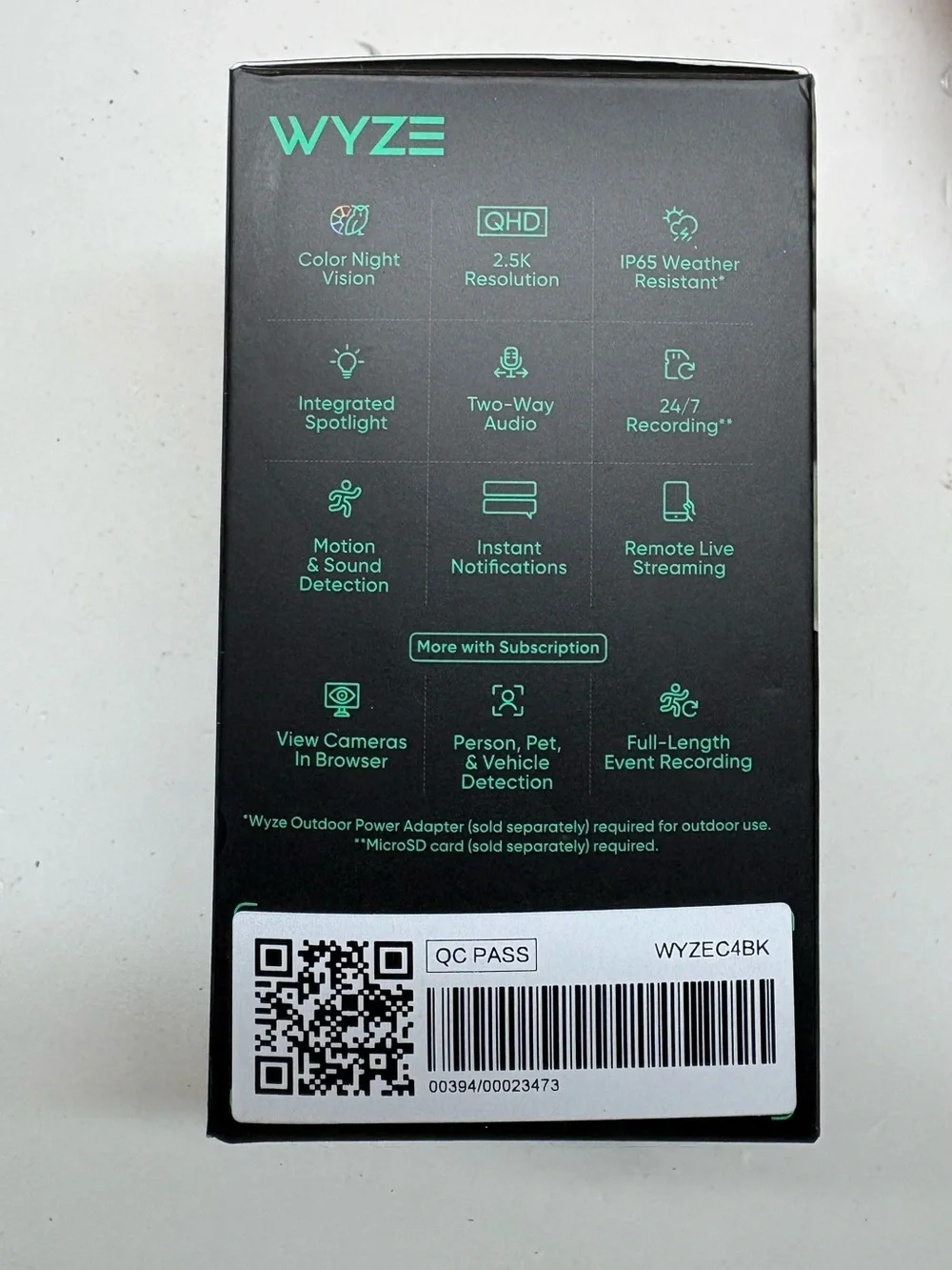 Wyze Wyze Cam v4 Black with Teal Accents Boxed Packaging